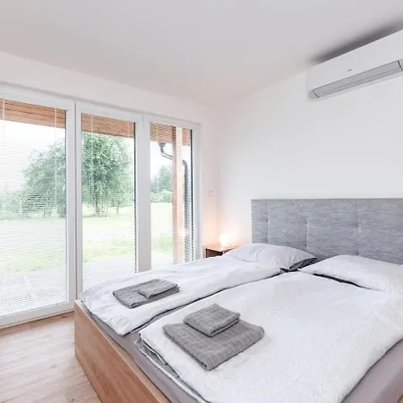 Apartmany Skleniky Spytihnev מראה חיצוני תמונה